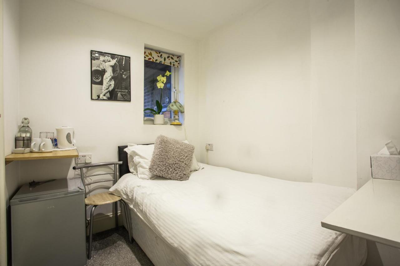 Oyo The Greenland Hotel Londra Esterno foto