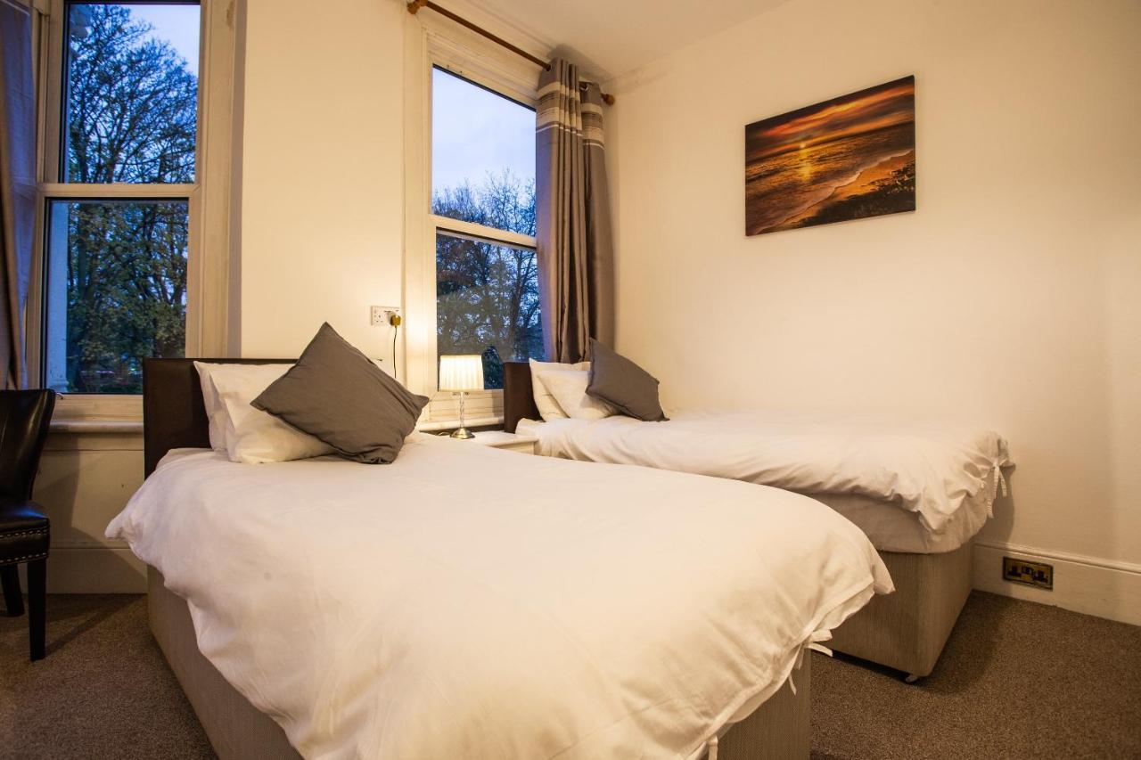 Oyo The Greenland Hotel Londra Esterno foto